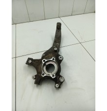 Кулак поворотный передний правый