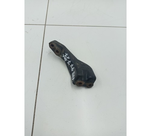 Кронштейн двигателя