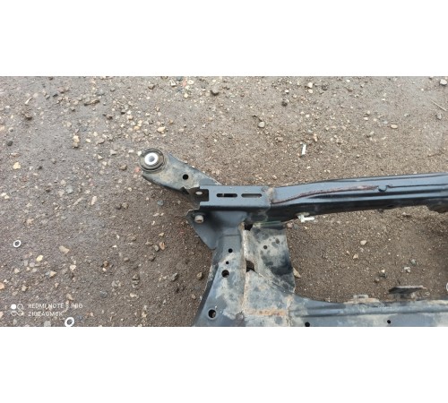 Балка задняя (подрамник)