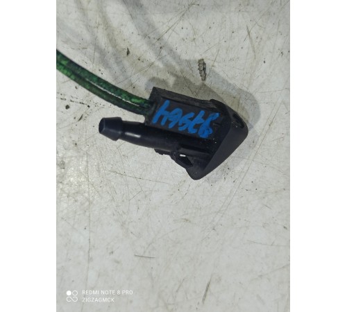 Форсунка омывателя лобового стекла