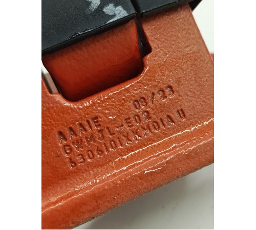 Петля двери багажника верхняя