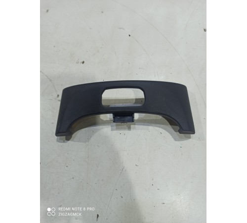 Накладка кнопки открытия центрального бардачка