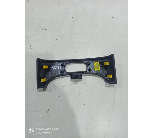 Накладка кнопки открытия центрального бардачка