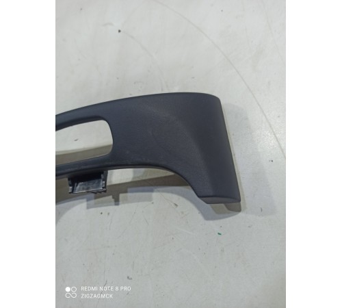 Накладка кнопки открытия центрального бардачка