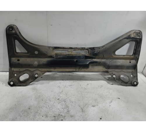 Кронштейн переднего подрамника балки