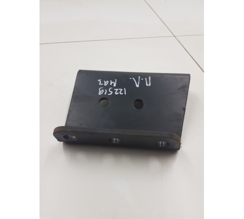 Кронштейн крепление рамы передний левый