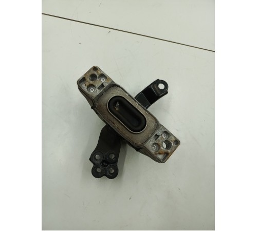 Опора двигателя правая