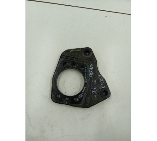 Кронштейн ступицы задний левый