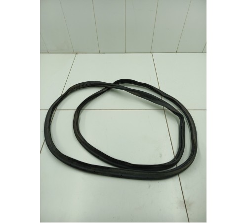 Уплотнитель крышки багажника