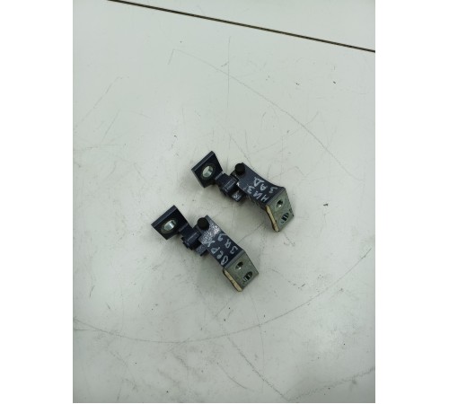 Комплект петель двери задней правой