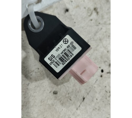 Датчик удара (AIRBAG) задний левый