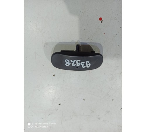 Форсунка омывателя лобового стекла левая