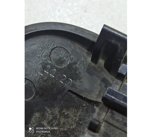 Форсунка омывателя лобового стекла левая