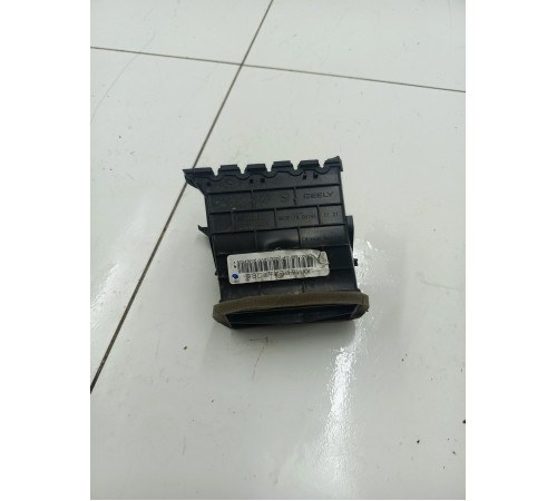 Воздушный дефлектор левый