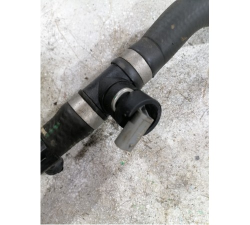 Патрубок охлаждения