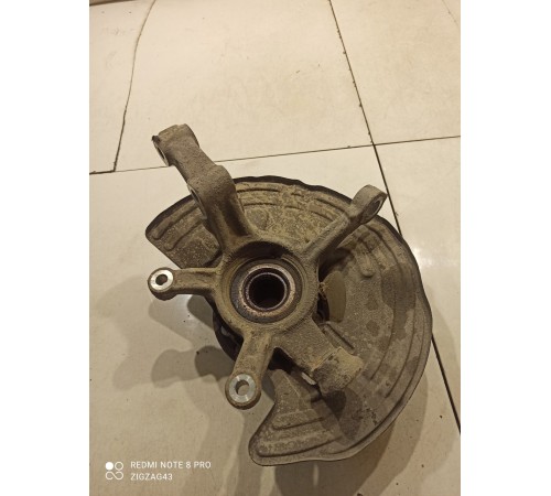 Поворотный кулак(передний правый)