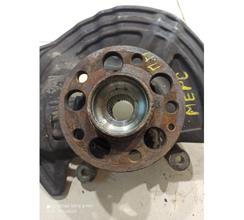 Поворотный кулак(передний правый)