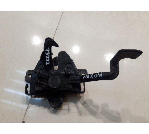 Замок капота