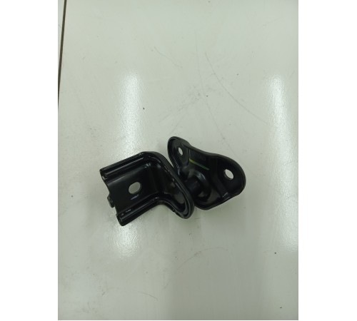 Кронштейн крепление заднего ряда сидений правый