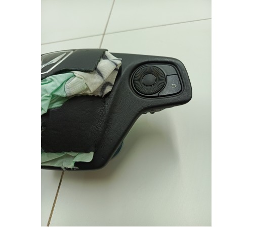 Подушка безопасности водителя