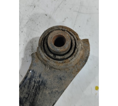 Рычаг подвески задний левый