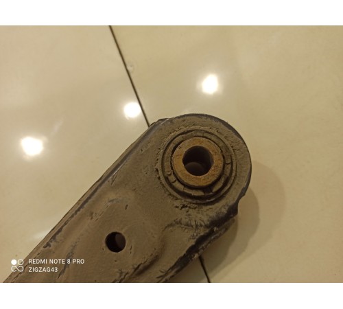 Рычаг подвески (задний, правый)