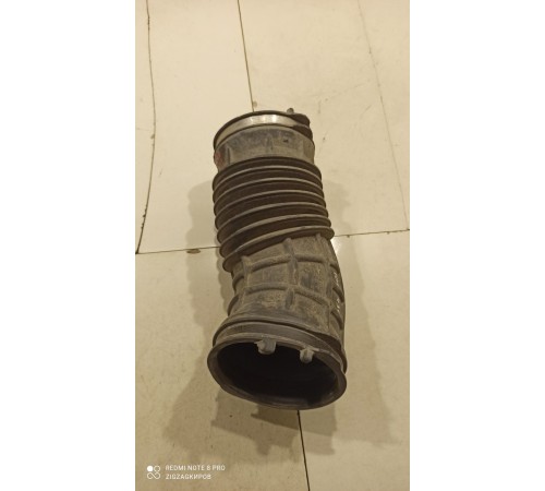 Шланг (патрубок) воздушного фильтра левый