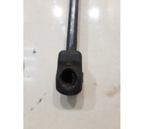 Амортизатор капота (левый)