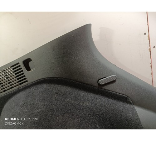 Обшивка багажника левая