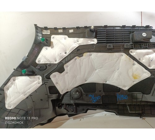 Обшивка багажника левая