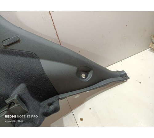 Обшивка багажника левая