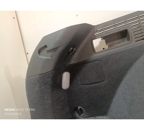 Обшивка багажника левая