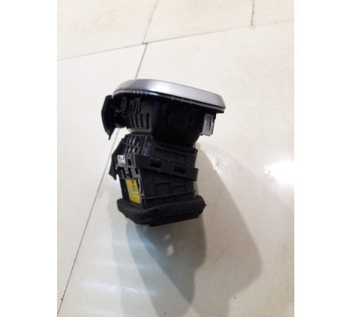 Воздушный дефлектор (правый)