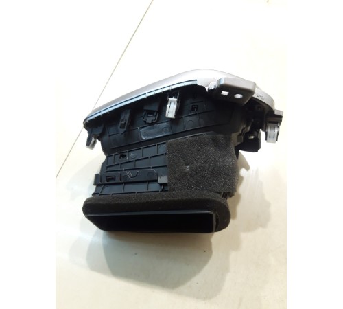 Воздушный дефлектор (правый)