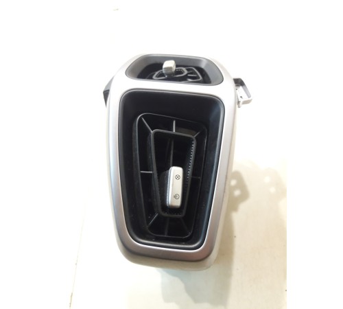 Воздушный дефлектор (правый)