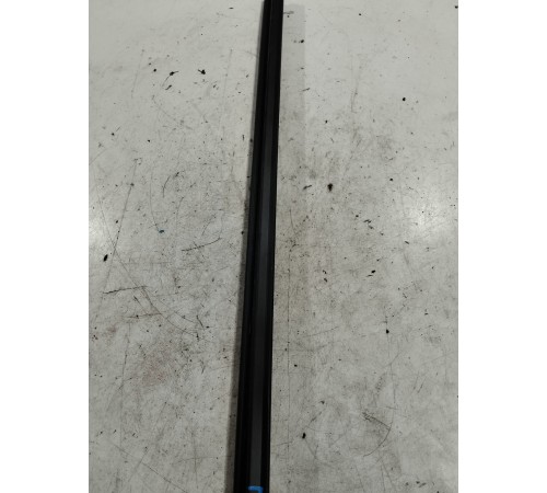 Уплотнитель стекла(передний правый)