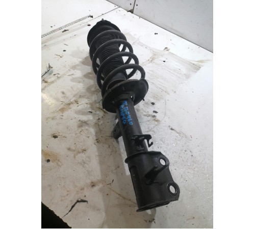 Амортизатор подвески передний левый в сборе
