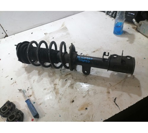 Амортизатор подвески передний левый в сборе