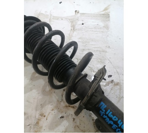 Амортизатор подвески передний левый в сборе