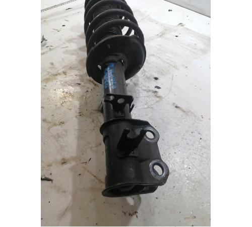 Амортизатор подвески передний левый в сборе