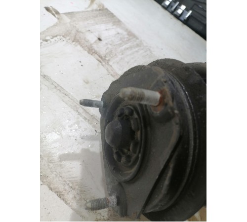 Амортизатор подвески передний левый в сборе