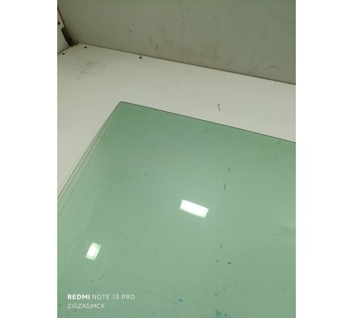 Стекло двери заднее правое