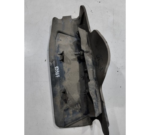 Пыльник нижнего рычага задний правый