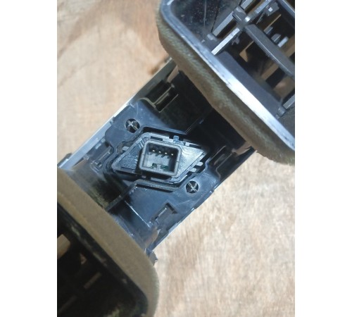 Воздушный дефлектор центральный