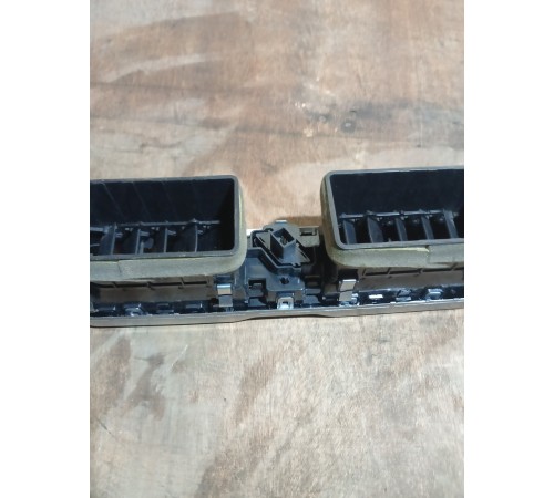 Воздушный дефлектор центральный