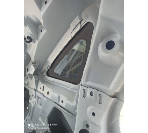 Глухое стекло(заднее левое)