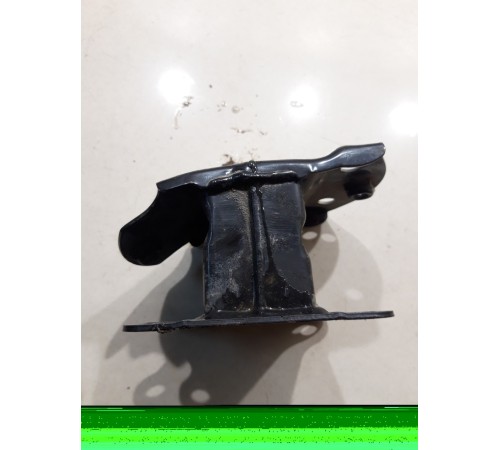 Кронштейн(крепление) усилителя переднего бампера левый