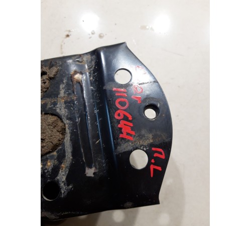 Кронштейн(крепление) усилителя переднего бампера левый