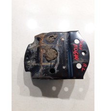 Кронштейн(крепление) усилителя переднего бампера левый