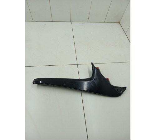 накладка двери багажника правая